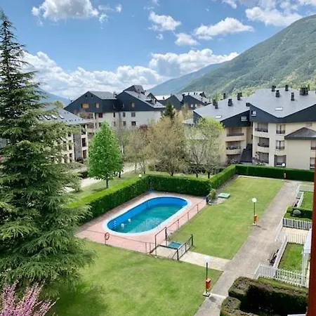 Atico En Biescas Con Piscina, Chimenea Y Garaje Apartament *